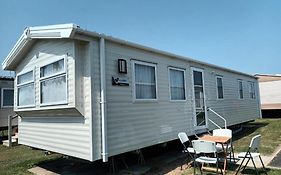 3 Bed ,Sleeps 8 Caravan California Cliffs Holiday Park