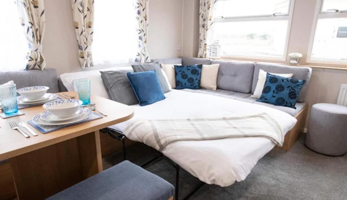 3 Bed ,Sleeps 8 Caravan California Cliffs Holiday Park Scratby Exterior photo