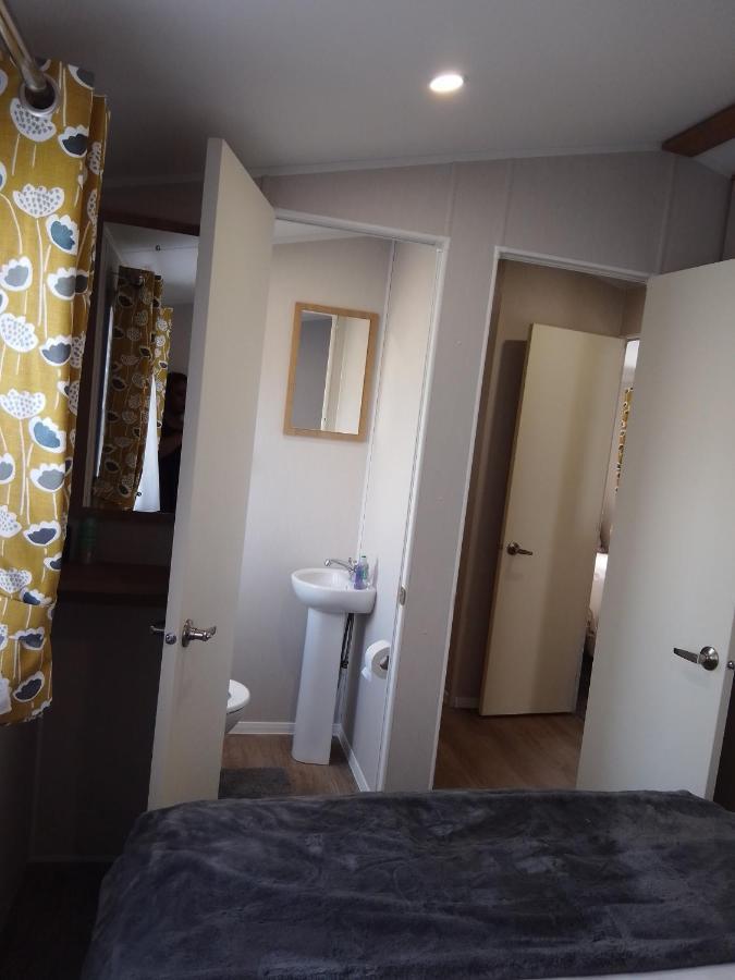 3 Bed ,Sleeps 8 Caravan California Cliffs Holiday Park Scratby Exterior photo
