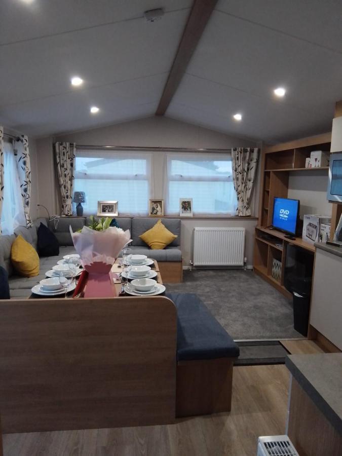 3 Bed ,Sleeps 8 Caravan California Cliffs Holiday Park Scratby Exterior photo