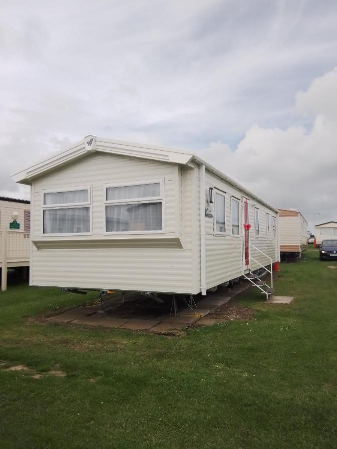 3 Bed ,Sleeps 8 Caravan California Cliffs Holiday Park Scratby Exterior photo