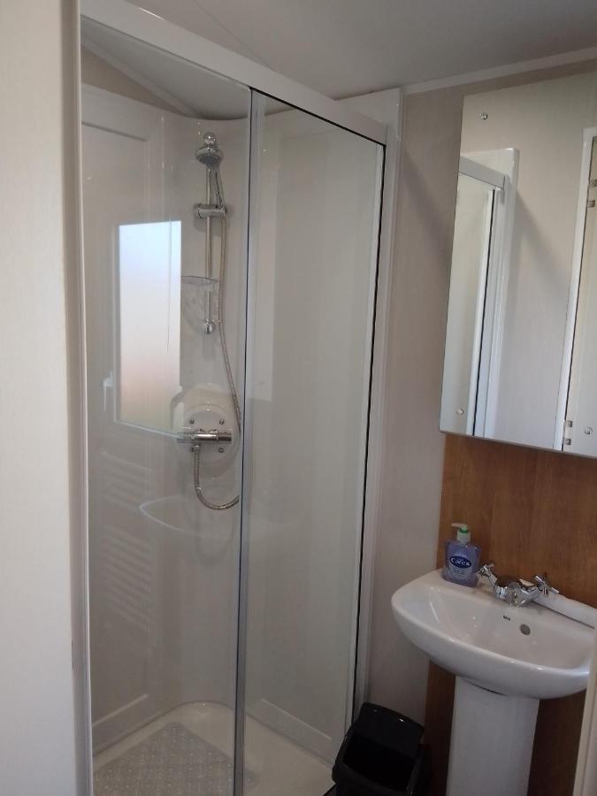 3 Bed ,Sleeps 8 Caravan California Cliffs Holiday Park Scratby Exterior photo